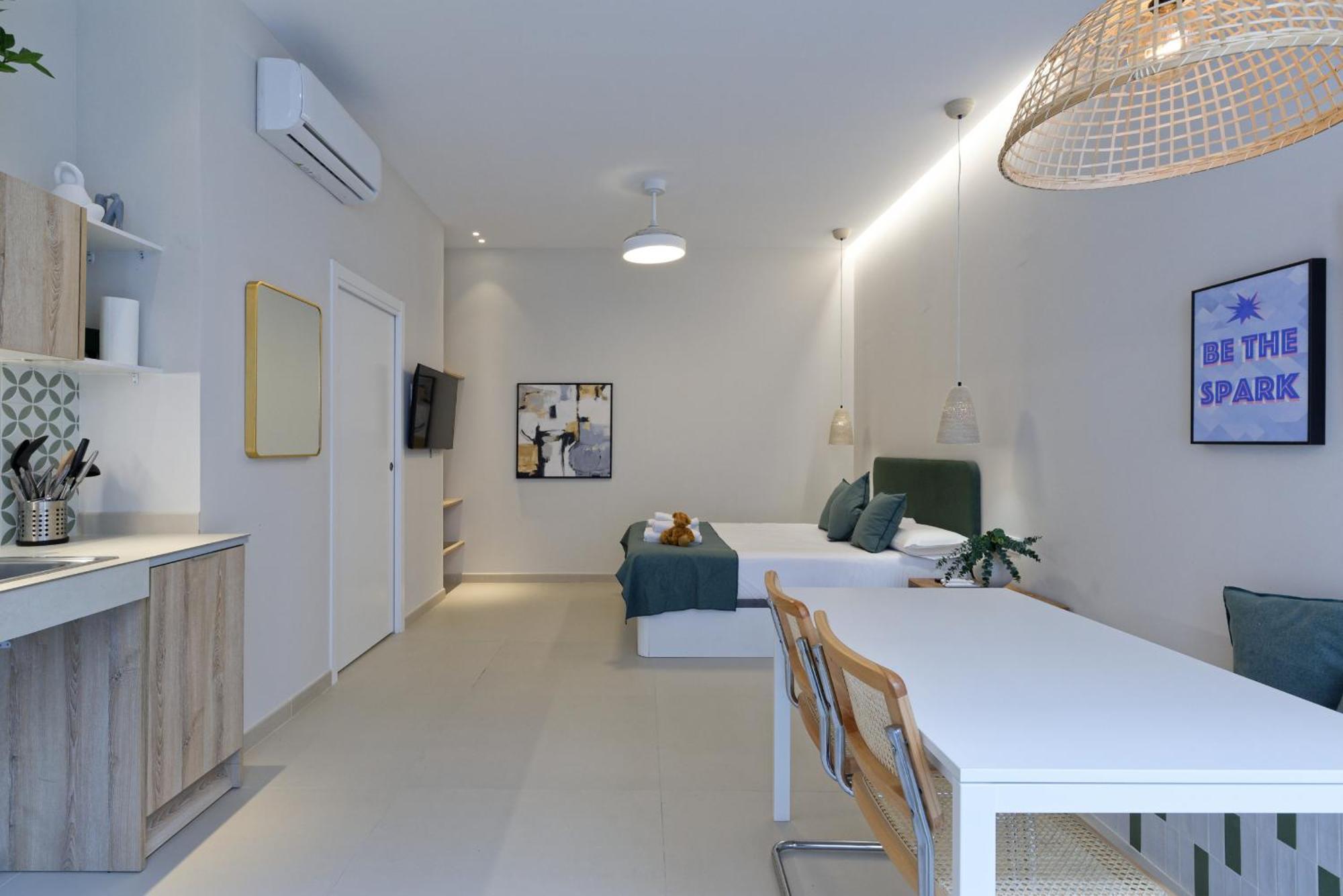 Osito Hub - Esteban Ballester Valenza Esterno foto